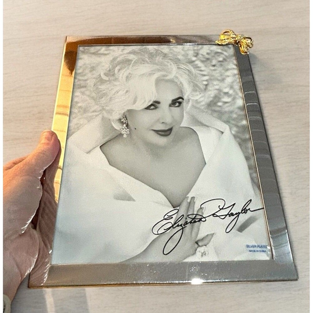 Elizabeth Taylor white Diamonds autograph photo  & Picture Frame w/original box